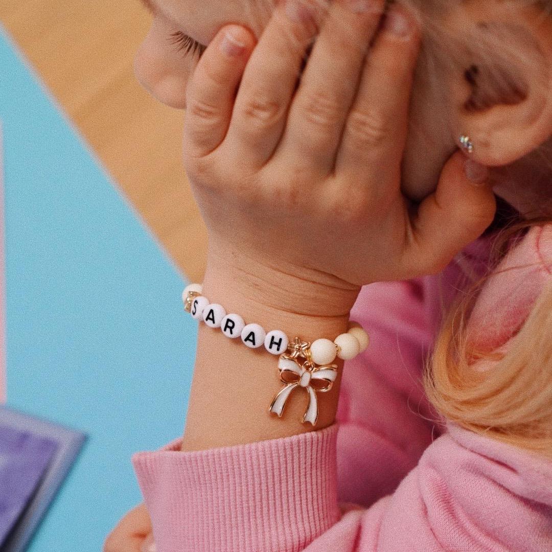 Personalized Kids Lovely Bow Charm Bead Bracelet | CWBeach204