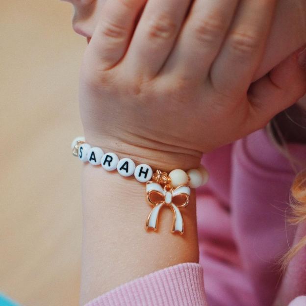 Personalized Kids Lovely Bow Charm Bead Bracelet | CWBeach204