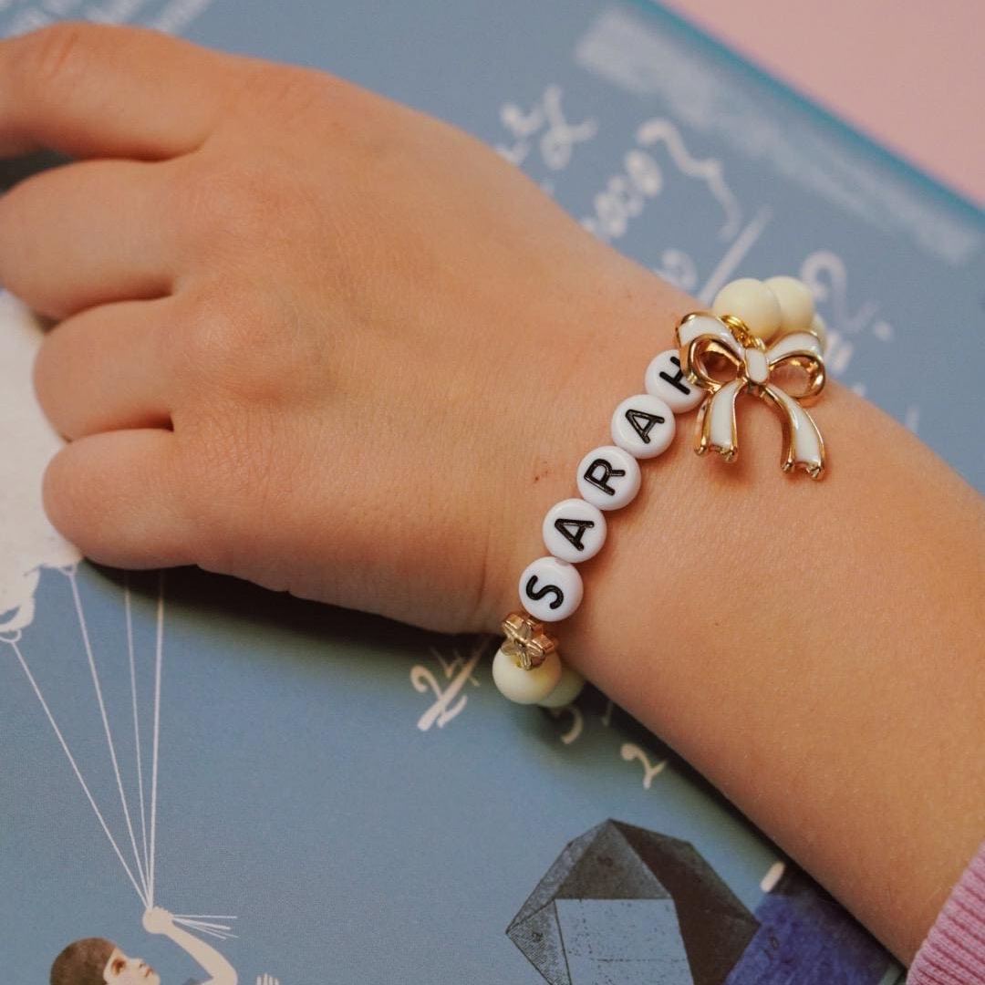 Personalized Kids Lovely Bow Charm Bead Bracelet | CWBeach204