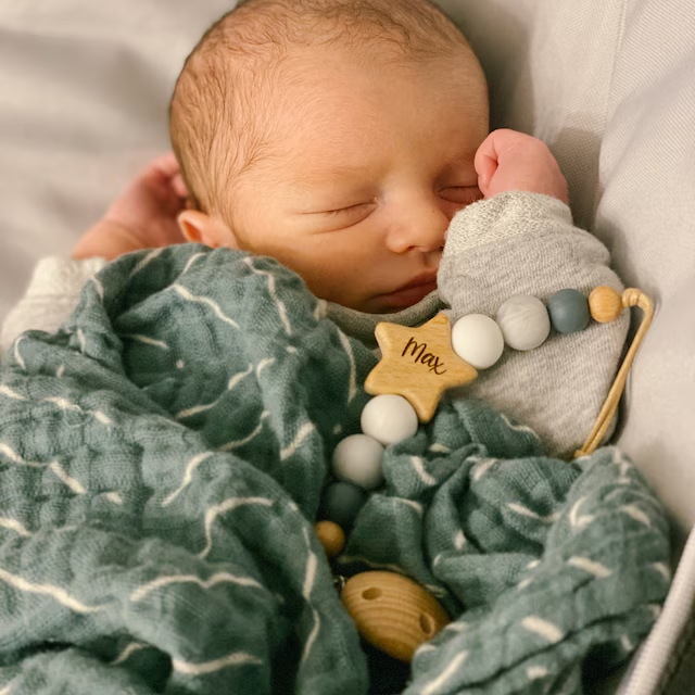 Personalized Baby Pacifier Star Color Bead Clip | CWBaby64