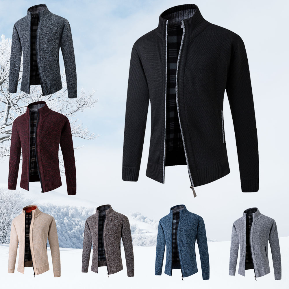 Langärmliger Herrenpullover aus verdicktem Samt mit Stehkragen