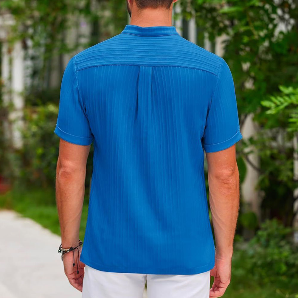 Lässiges und bequemes Kurzarmhemd im Streifendesign