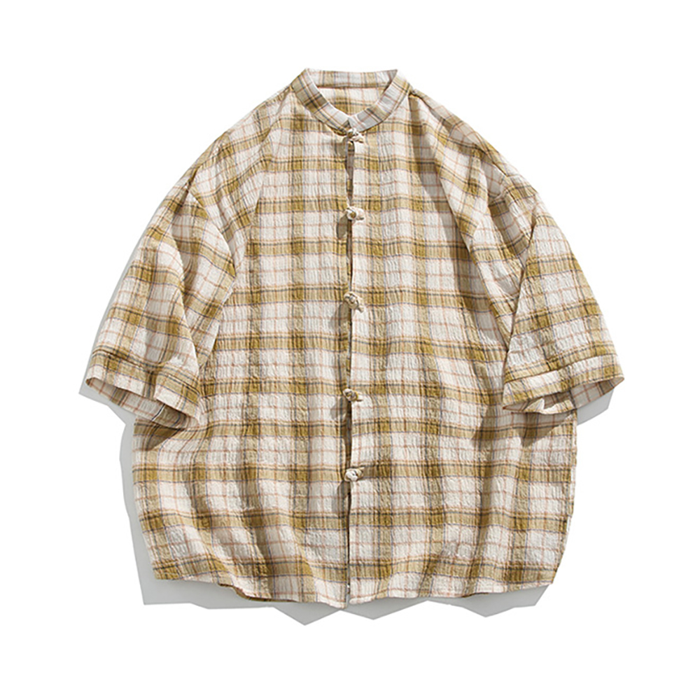 Kariertes Kurzarmhemd mit Button-Down-Kragen