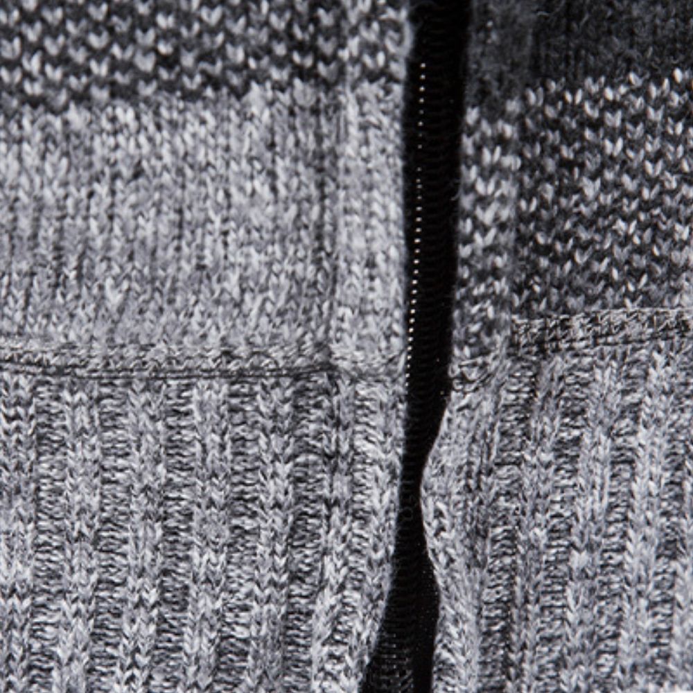 Modische Winter-Strickjacke mit samtverdicktem Karomuster und Kapuze