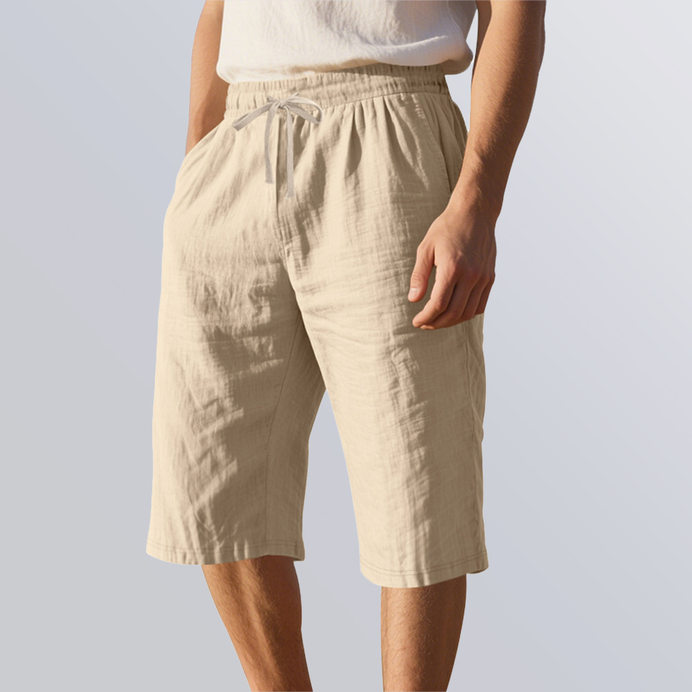 Sommerliche schlichte Herrenhose aus lockerem Leinen