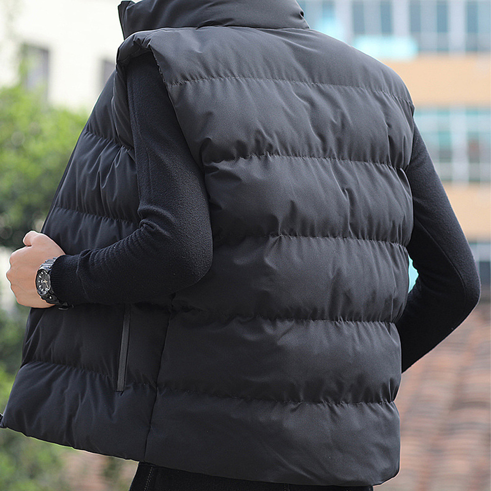 Warme Weste mit Rollkragen und Reißverschlusstasche für Herren