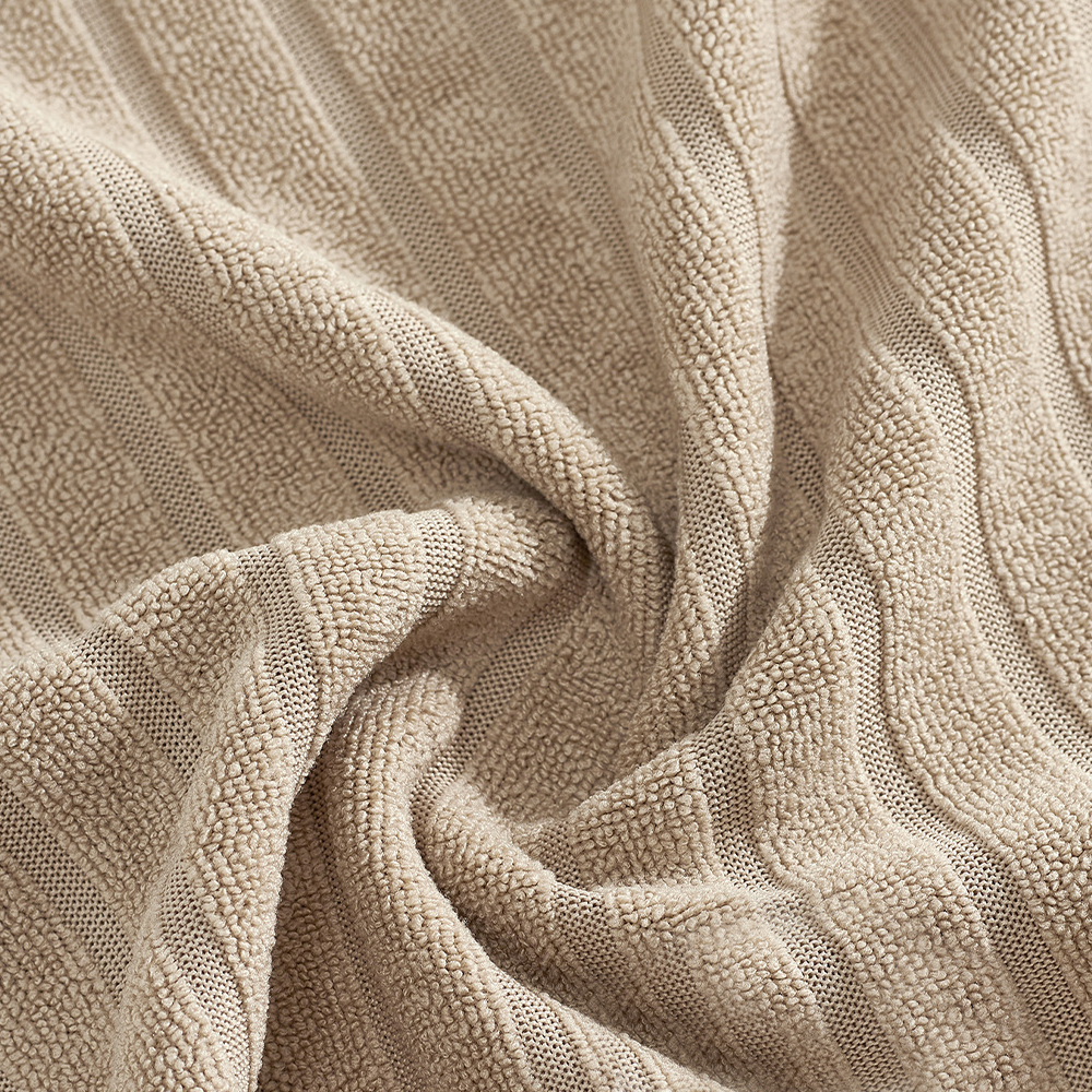 Herren-Jacquardhemd mit vertikalen Streifen und kurzen Ärmeln und Revers