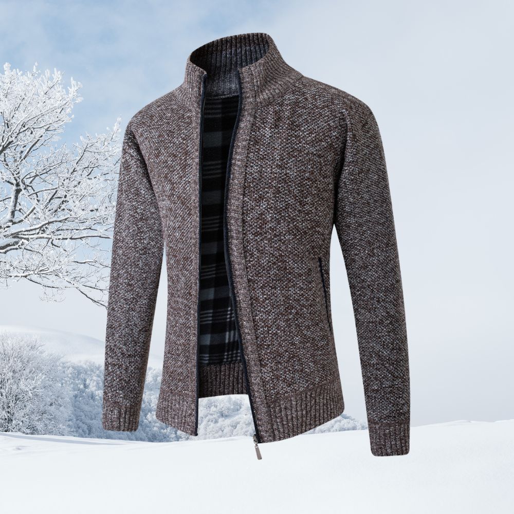 Langärmliger Herrenpullover aus verdicktem Samt mit Stehkragen