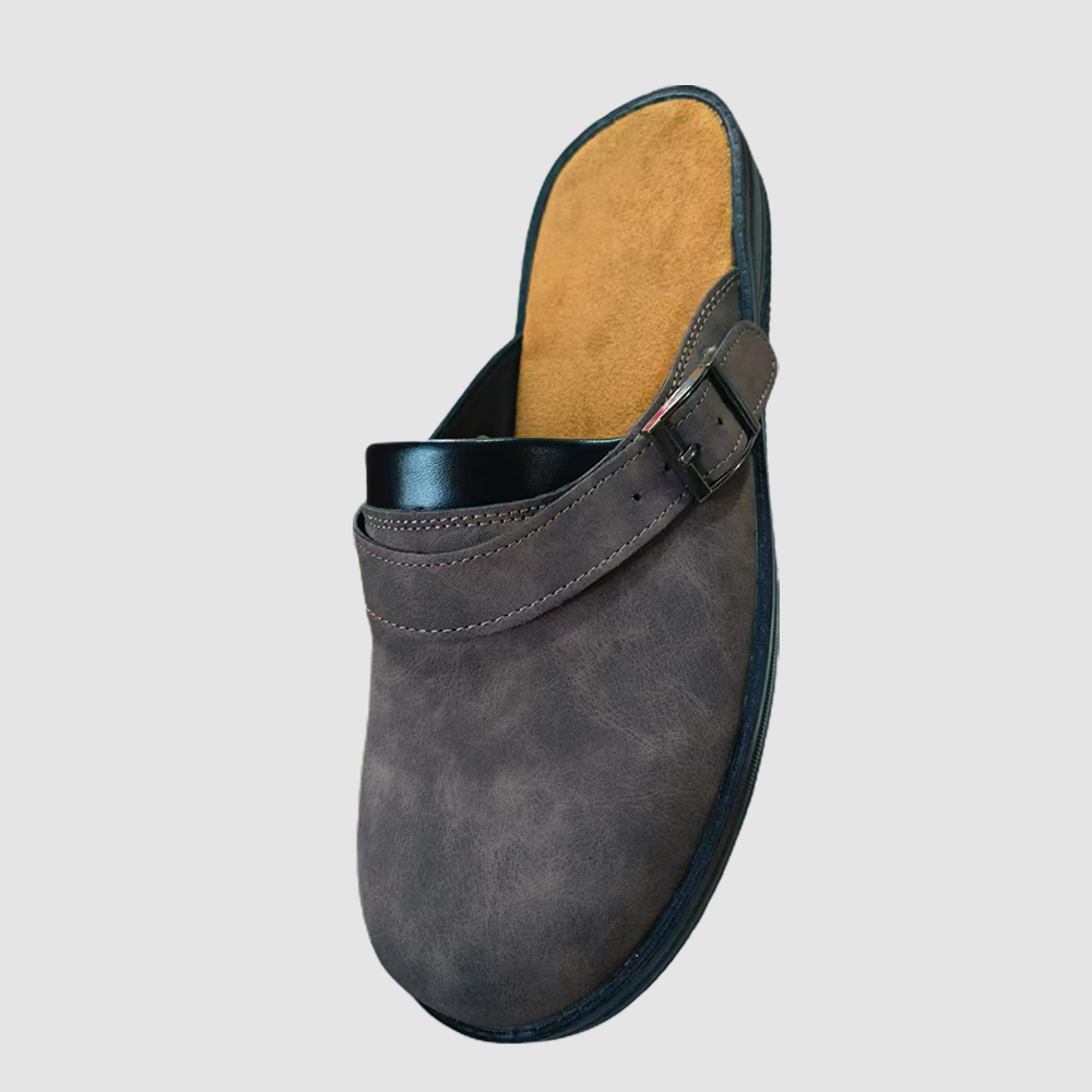 Neue große Freizeit-Lederhausschuhe für Herren