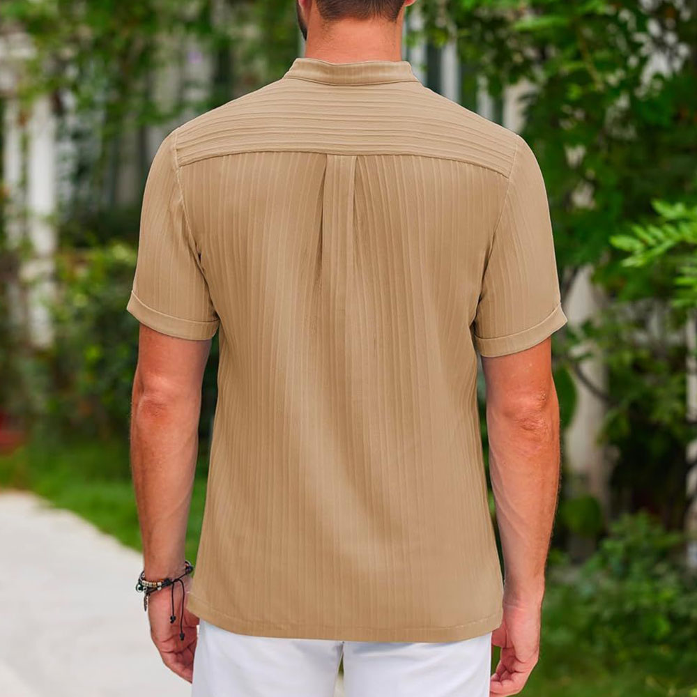 Lässiges und bequemes Kurzarmhemd im Streifendesign