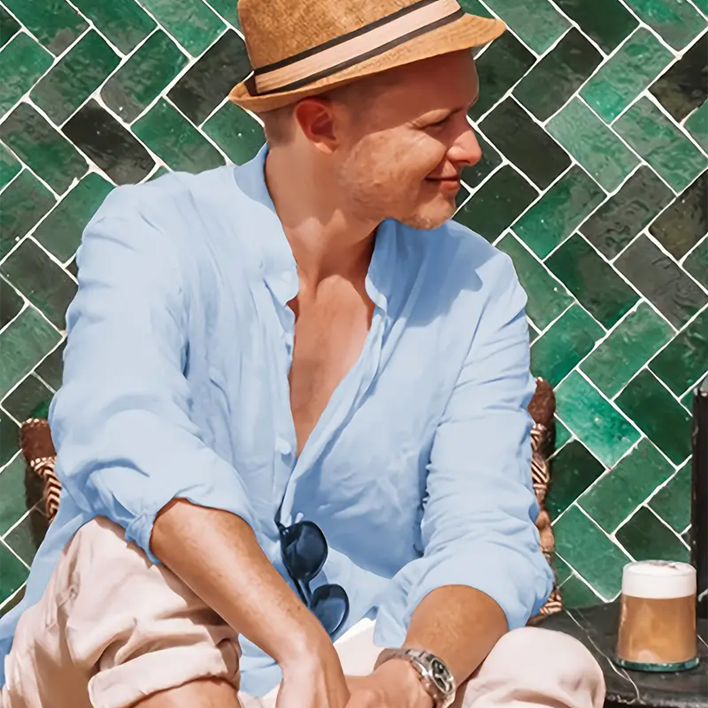 Einfarbiges Herrenhemd aus Baumwolle und Leinen mit langen Ärmeln und lockerem Stehkragen