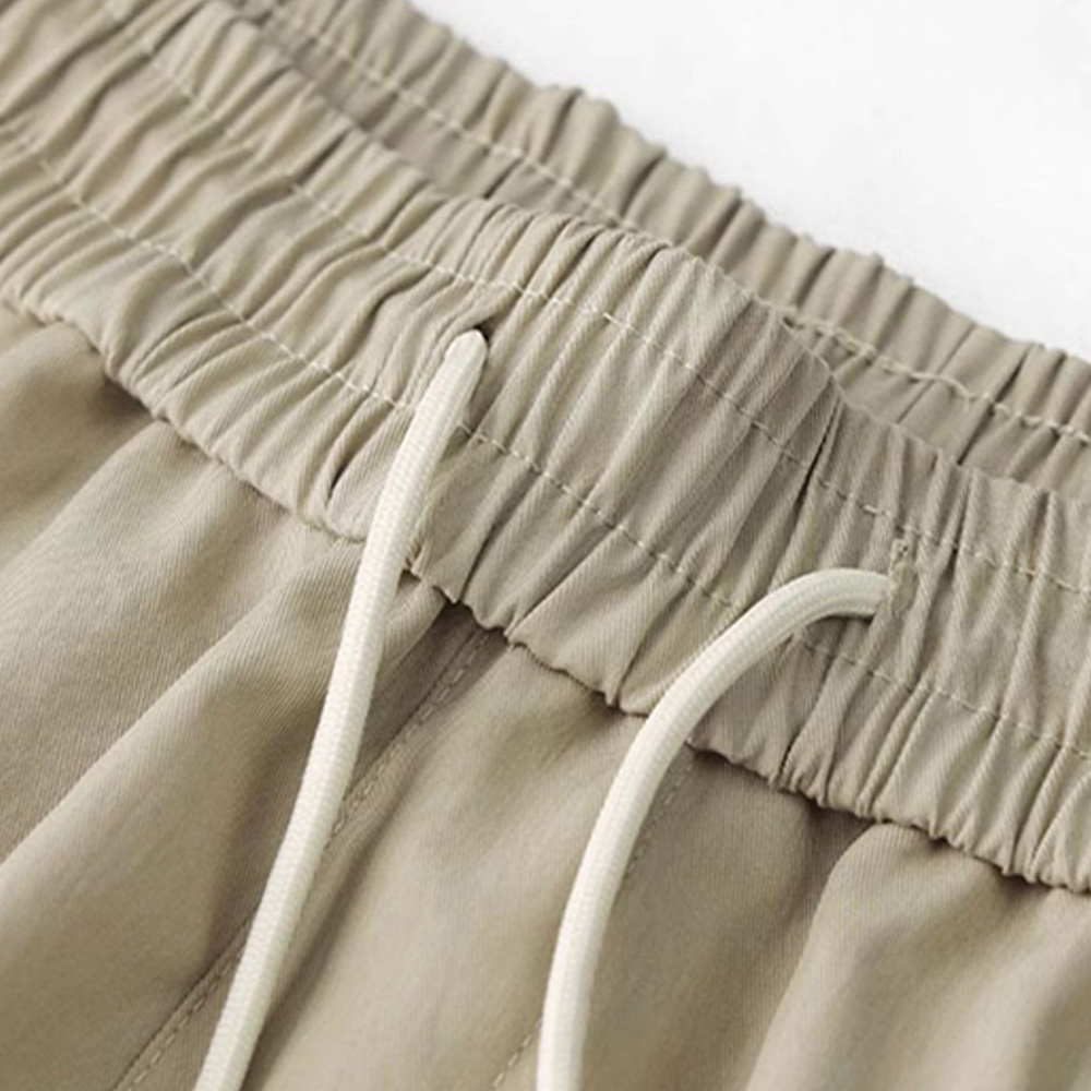 Dünne, atmungsaktive und bequeme Sporthose mit weitem Bein