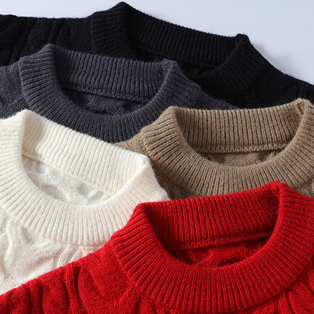 Weicher, kuscheliger Pullover mit weihnachtlichem Elchmuster