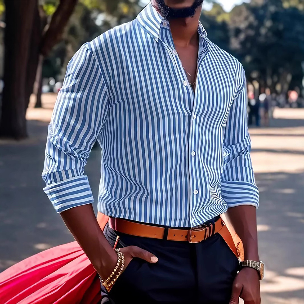 Herrenhemd mit vertikalen Streifen und langen Ärmeln und Revers