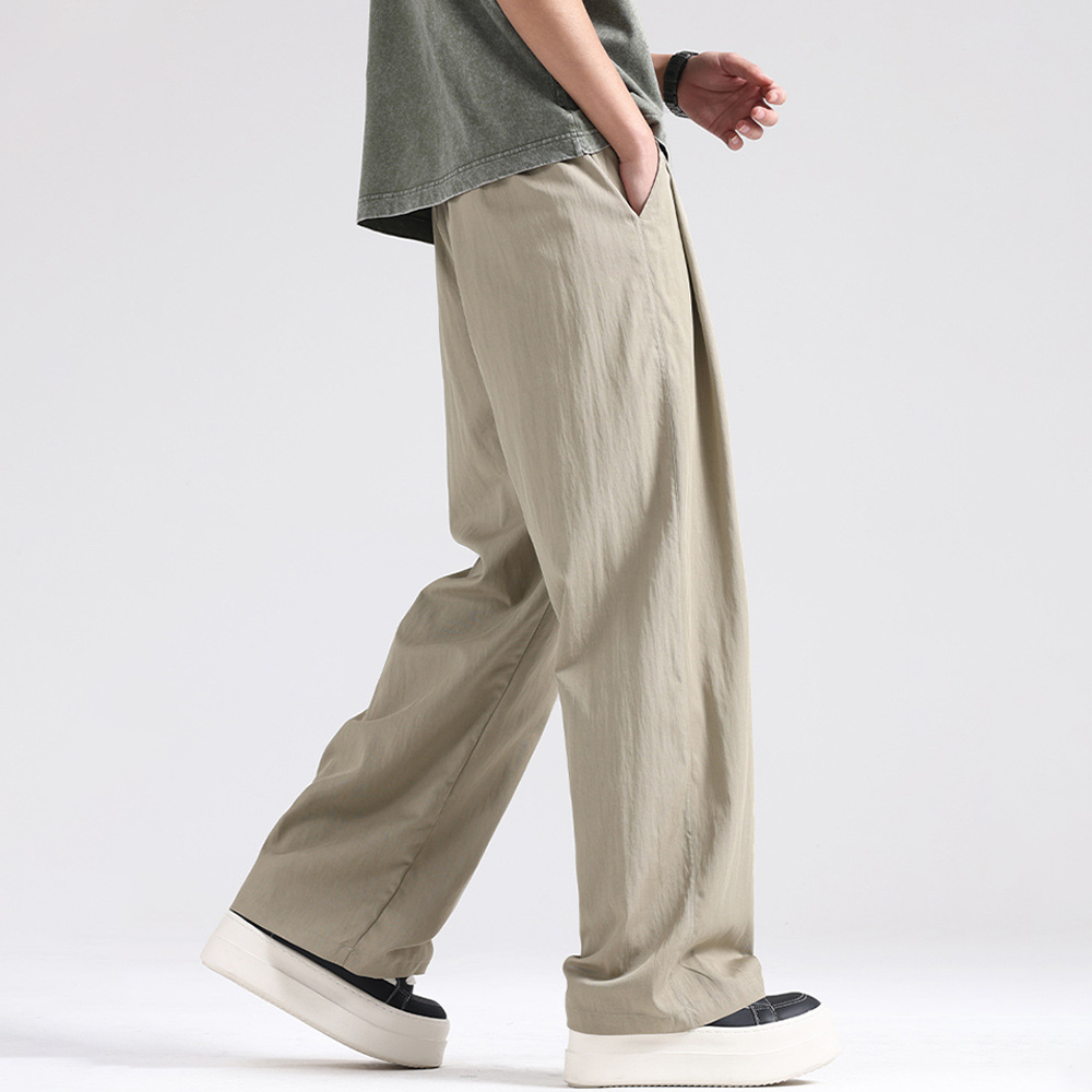 Dünne, atmungsaktive und bequeme Sporthose mit weitem Bein