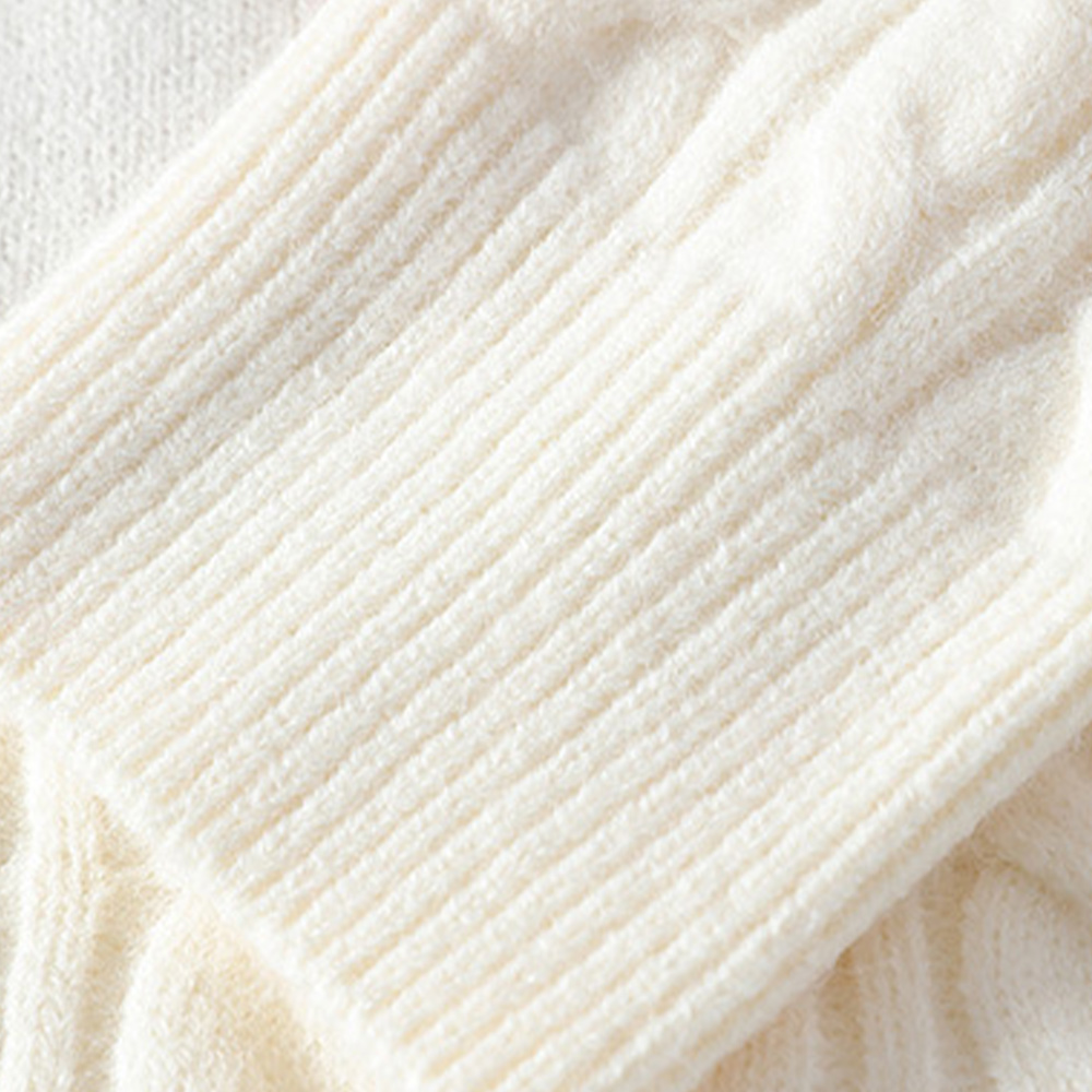 Weicher, kuscheliger Pullover mit weihnachtlichem Elchmuster