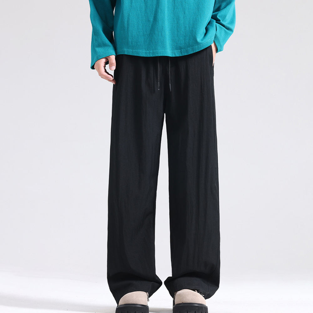 Dünne, atmungsaktive und bequeme Sporthose mit weitem Bein