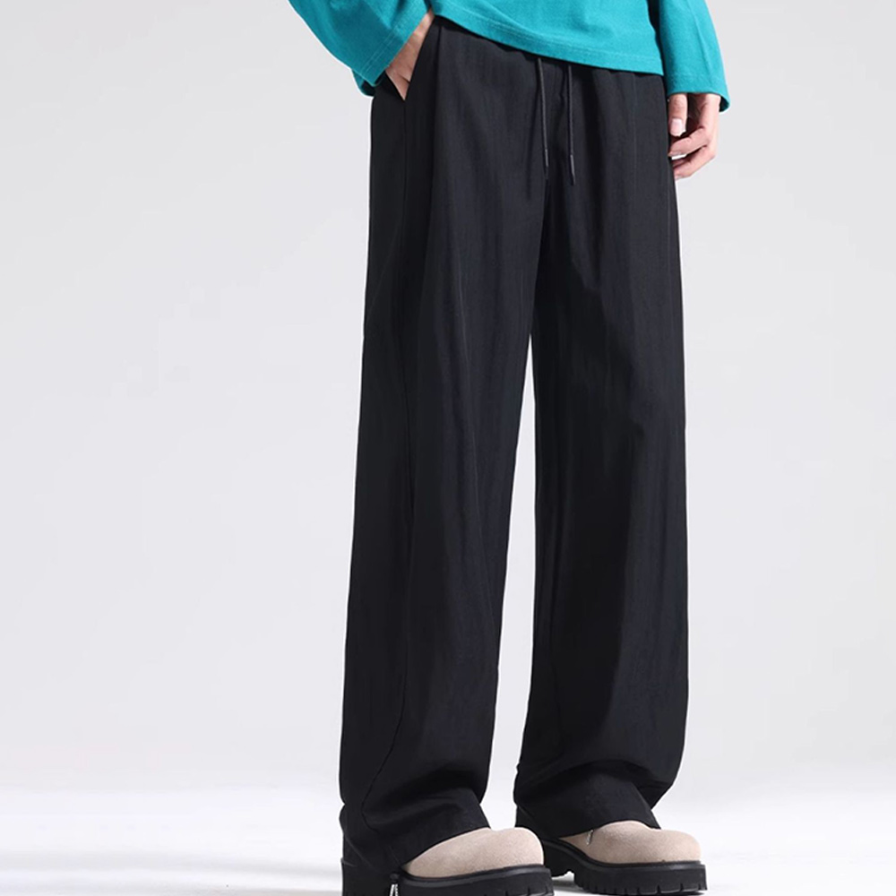 Dünne, atmungsaktive und bequeme Sporthose mit weitem Bein