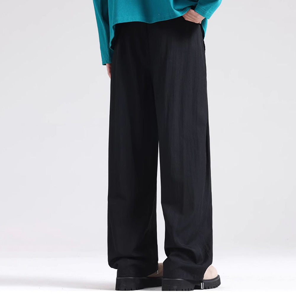 Dünne, atmungsaktive und bequeme Sporthose mit weitem Bein