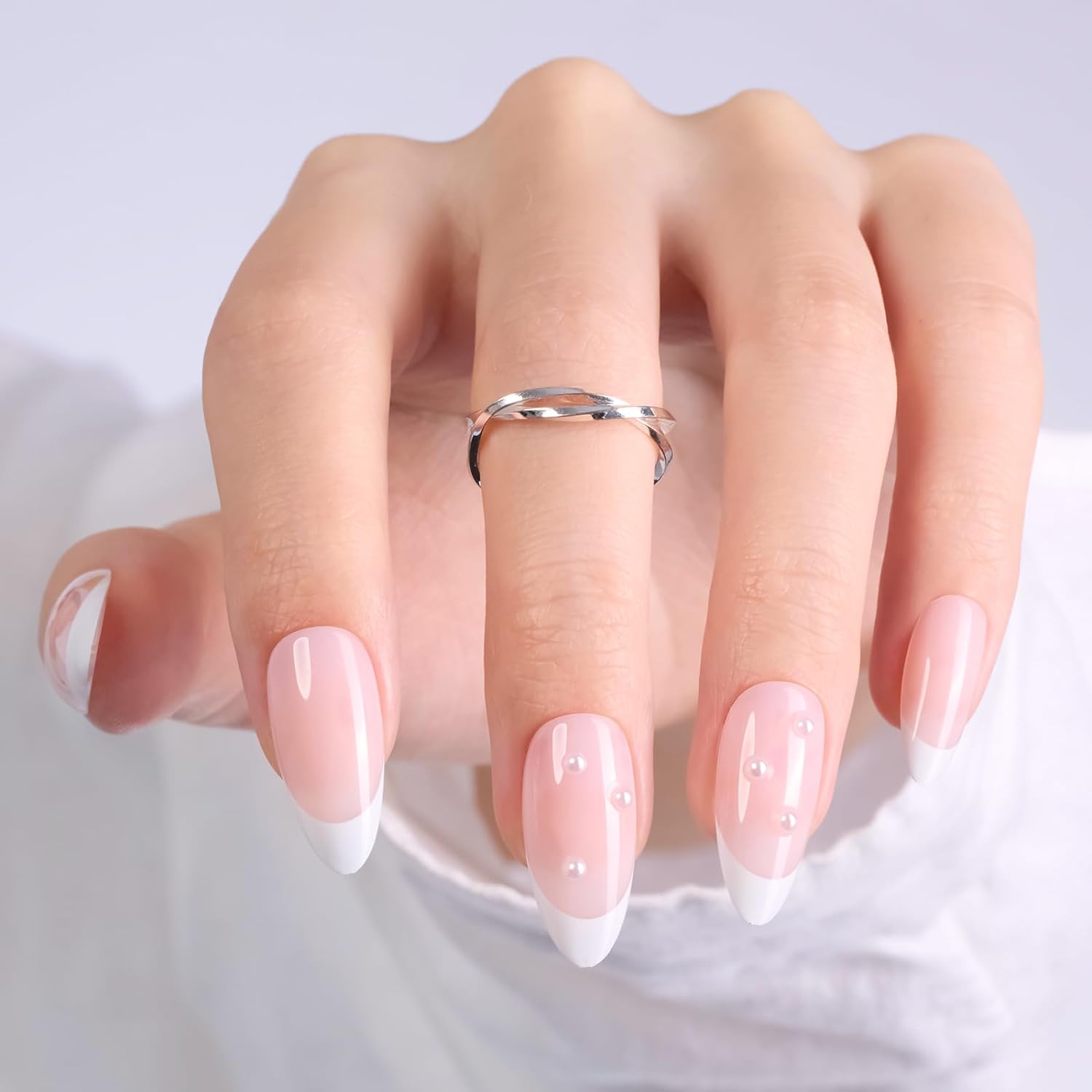 Pearl Bae | Medium Almond Press On Nails 15 Sizes - 30pcs