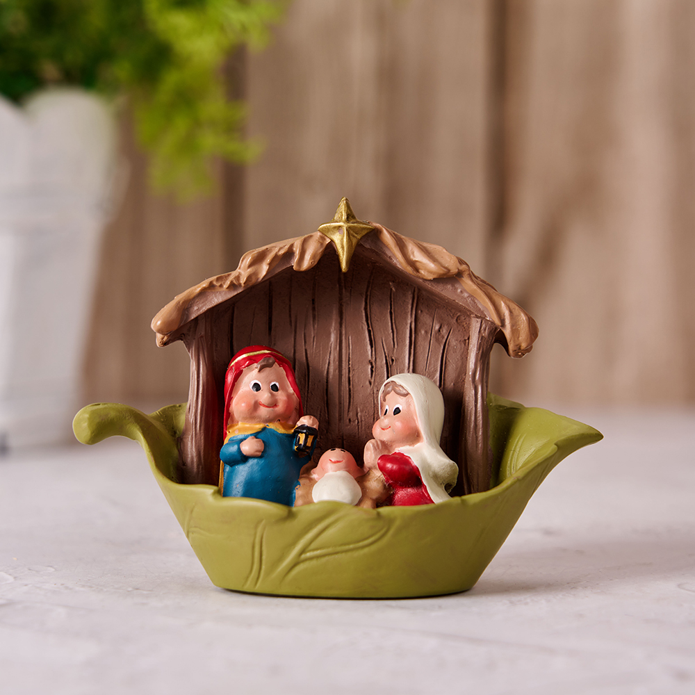 Nativity Statue with Lotus Leaf Christian Ornament