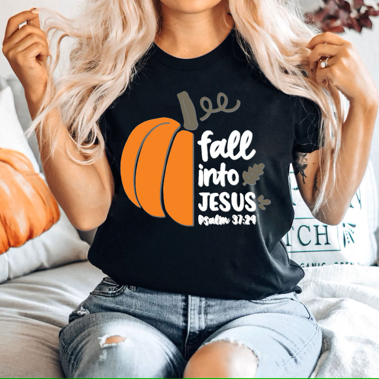 Fall Into Jesus Psalm 37：24 Christian T-Shirt