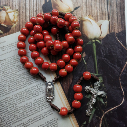 Vintage Red Ceramic Long Alloy Mary Pendant Rosary