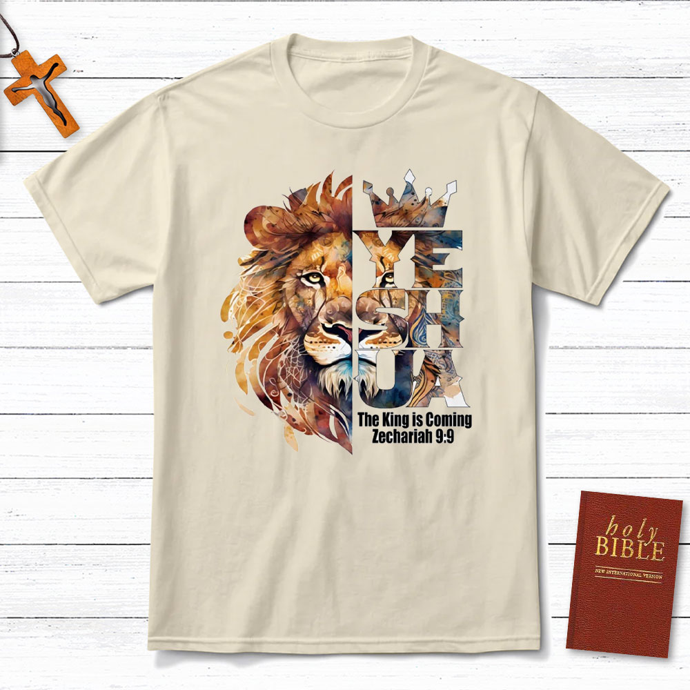 YESHUA The King Is Coming Christina T-Shirt