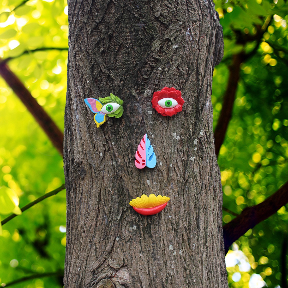 Funny Tree Face: Goofy Outdoor Garden Art Decoration