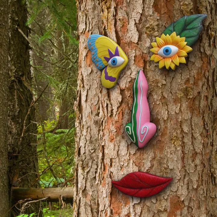 Funny Tree Face: Goofy Outdoor Garden Art Decoration