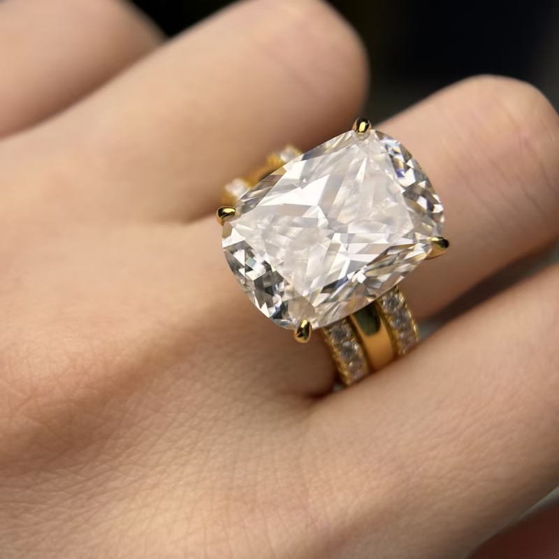 Original Design - 15ct Cushion Cut Moissanite Wedding Set （ 2pcs）