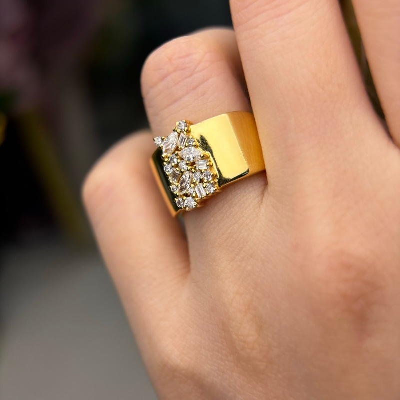 Fashion 11.25ctw Multi Cut White Sapphire Wedding Band