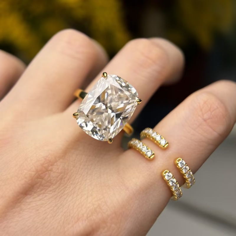 Original Design - 15ct Cushion Cut Moissanite Wedding Set （ 2pcs）