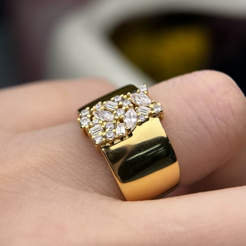 Fashion 11.25ctw Multi Cut White Sapphire Wedding Band