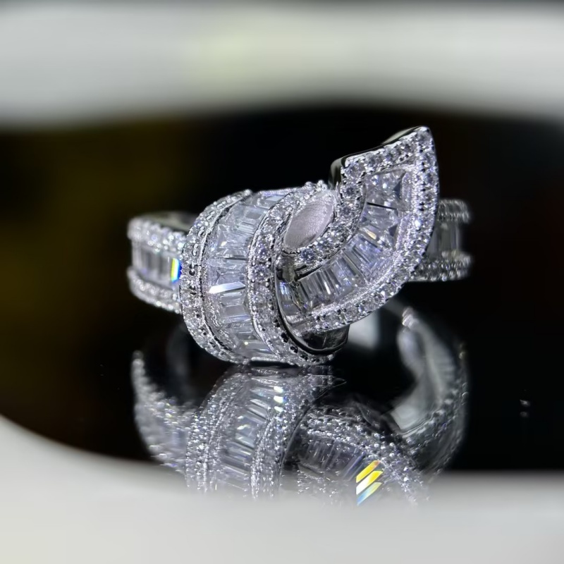 Fashion 7.25ctw Baguette Cut Green / White Sapphire Tight Knot Wedding Band(2 Color Options)