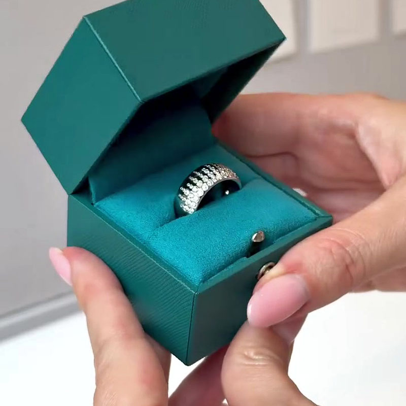 Flush Setting 1.7ct Scattered Diamond Wedding Band