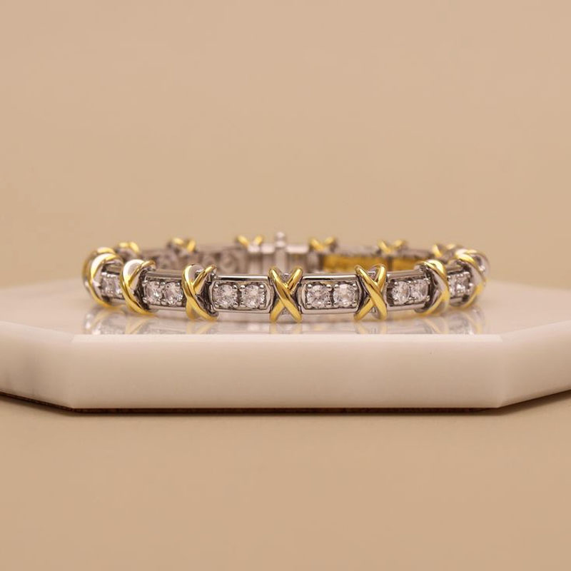 Fashion Round Cut White Sapphire Bracelet