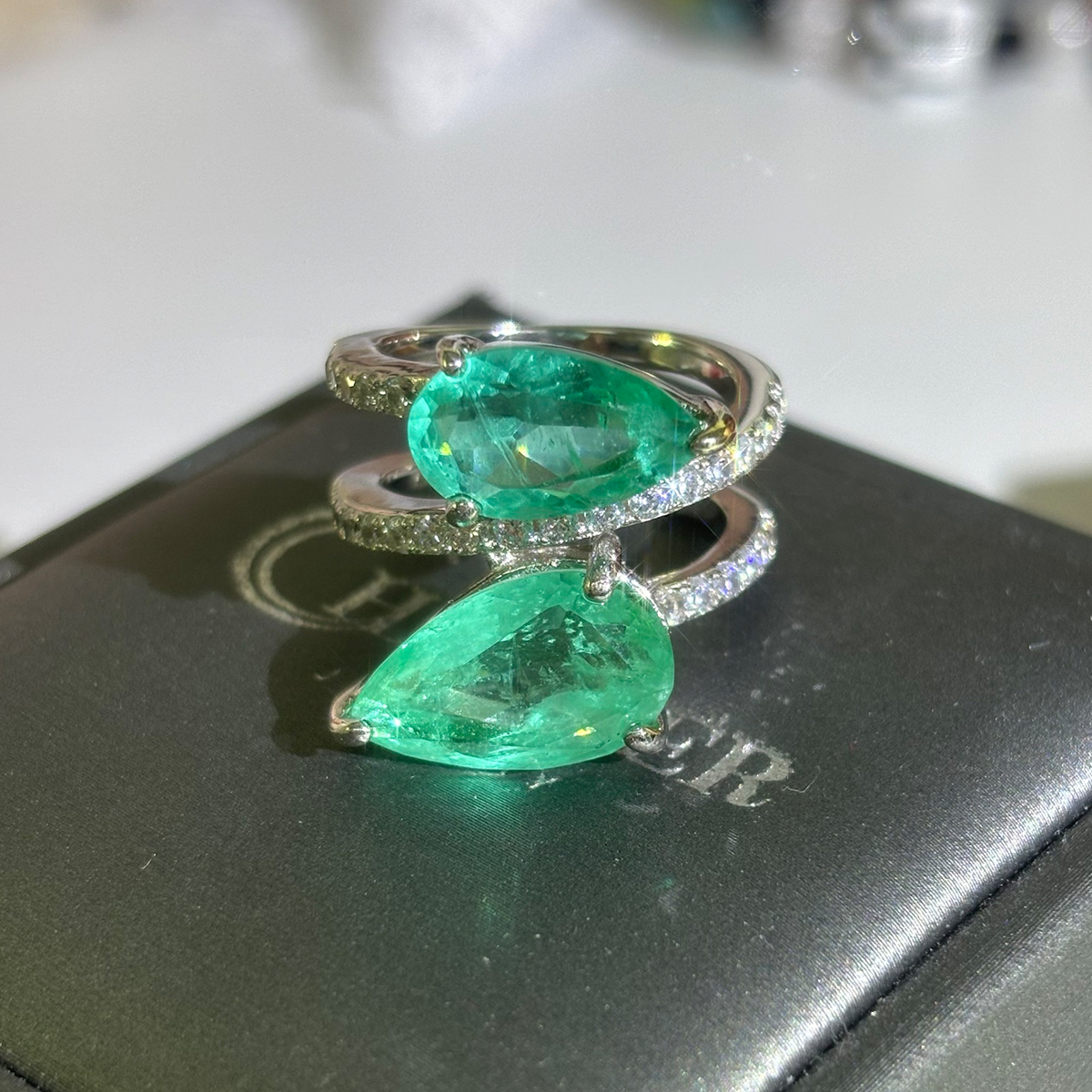 4.55ct Double-stone  Pear Cut Green Sapphire Ring