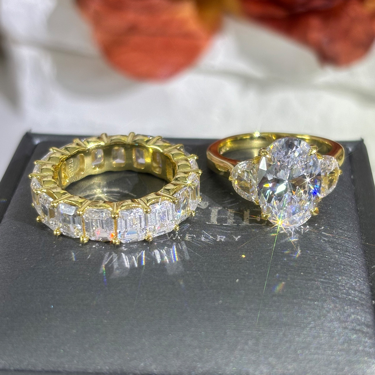 4ct Oval Cut White Sapphire Wedding Set / 2pcs