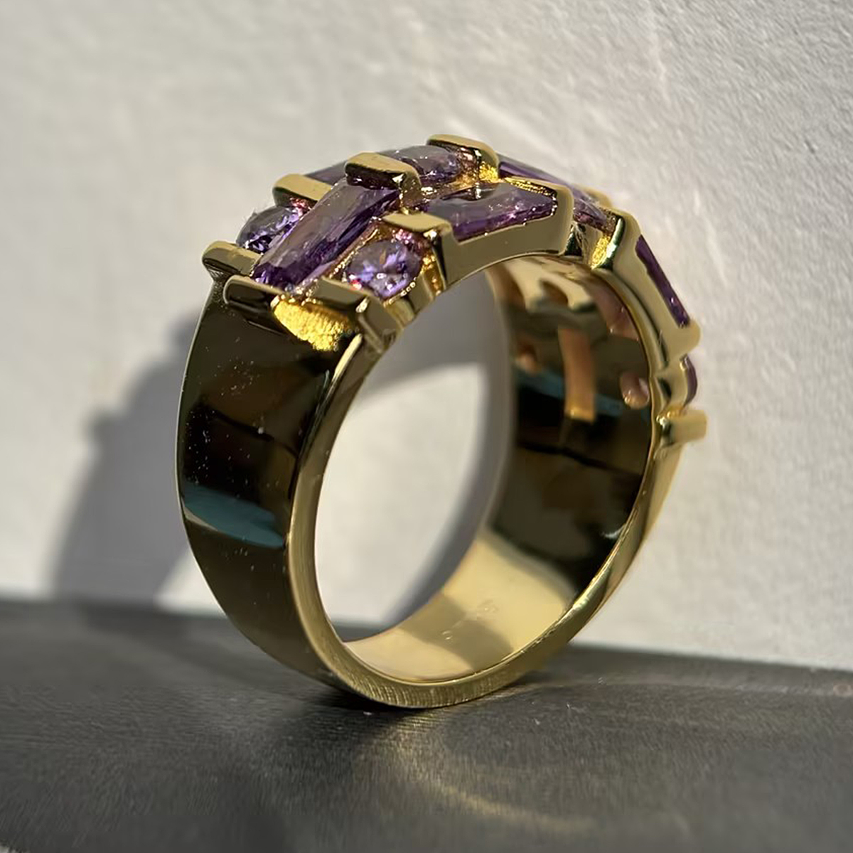 Vibrant Ombre 4.5 ctw Rectangle & Round Cut Purple Amethyst & Pink Sapphire Band