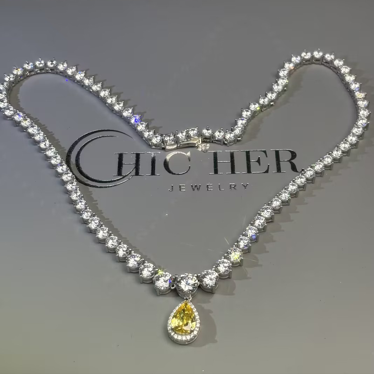 Round & Pear Cut Emerald/Yellow Sapphire Choker Necklace