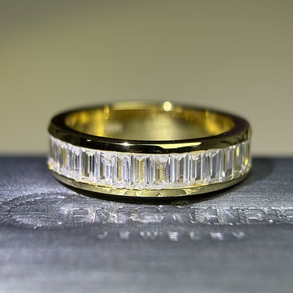 6mm Men’s Band Channel Baguettes in Yellow Gold