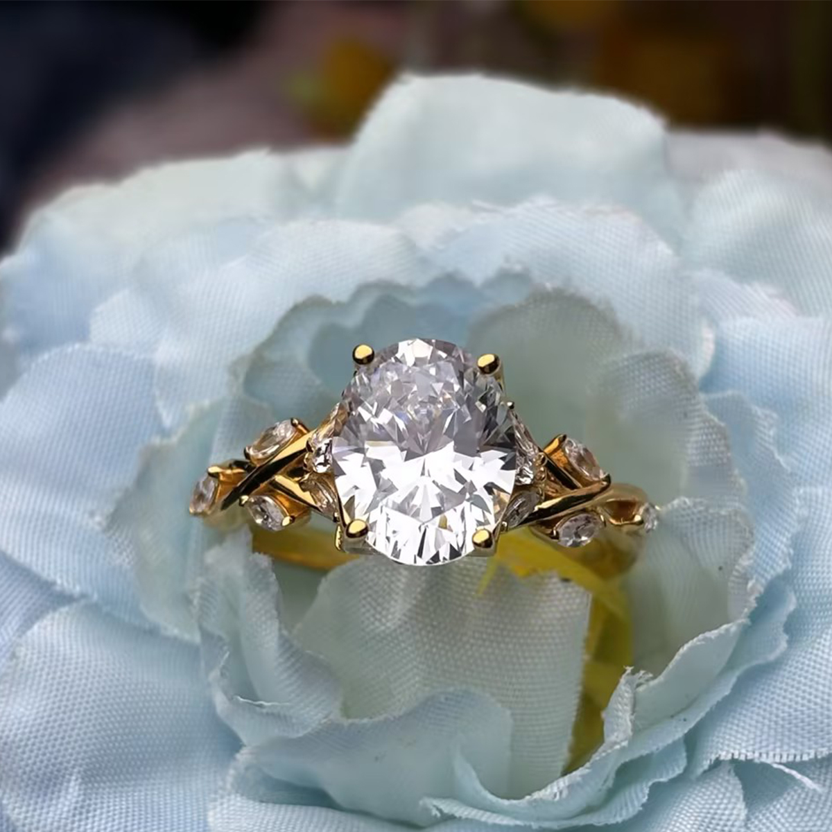 3ct  Flower Desing Oval Cut  White Sapphire Engagement Ring