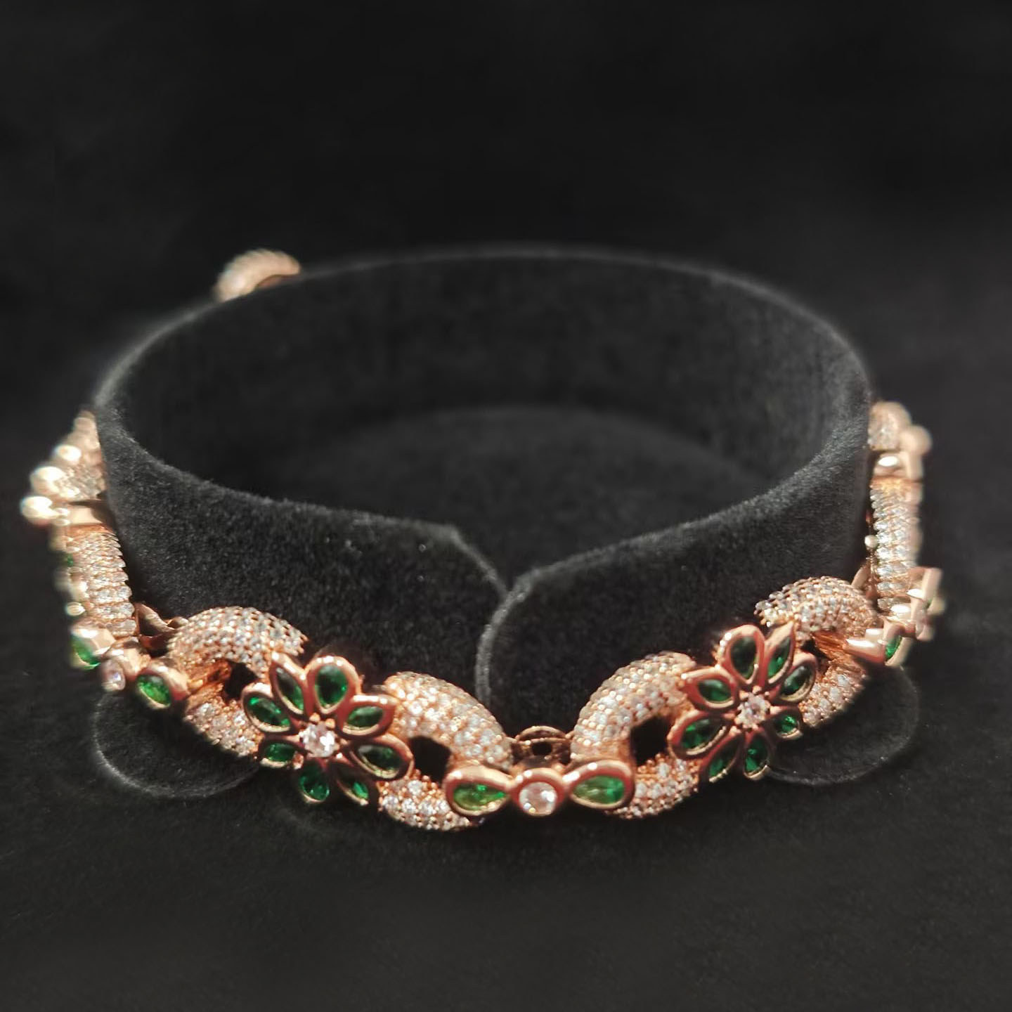 Multi-cut Emerald&White Sapphire Flower Infinity Bracelet