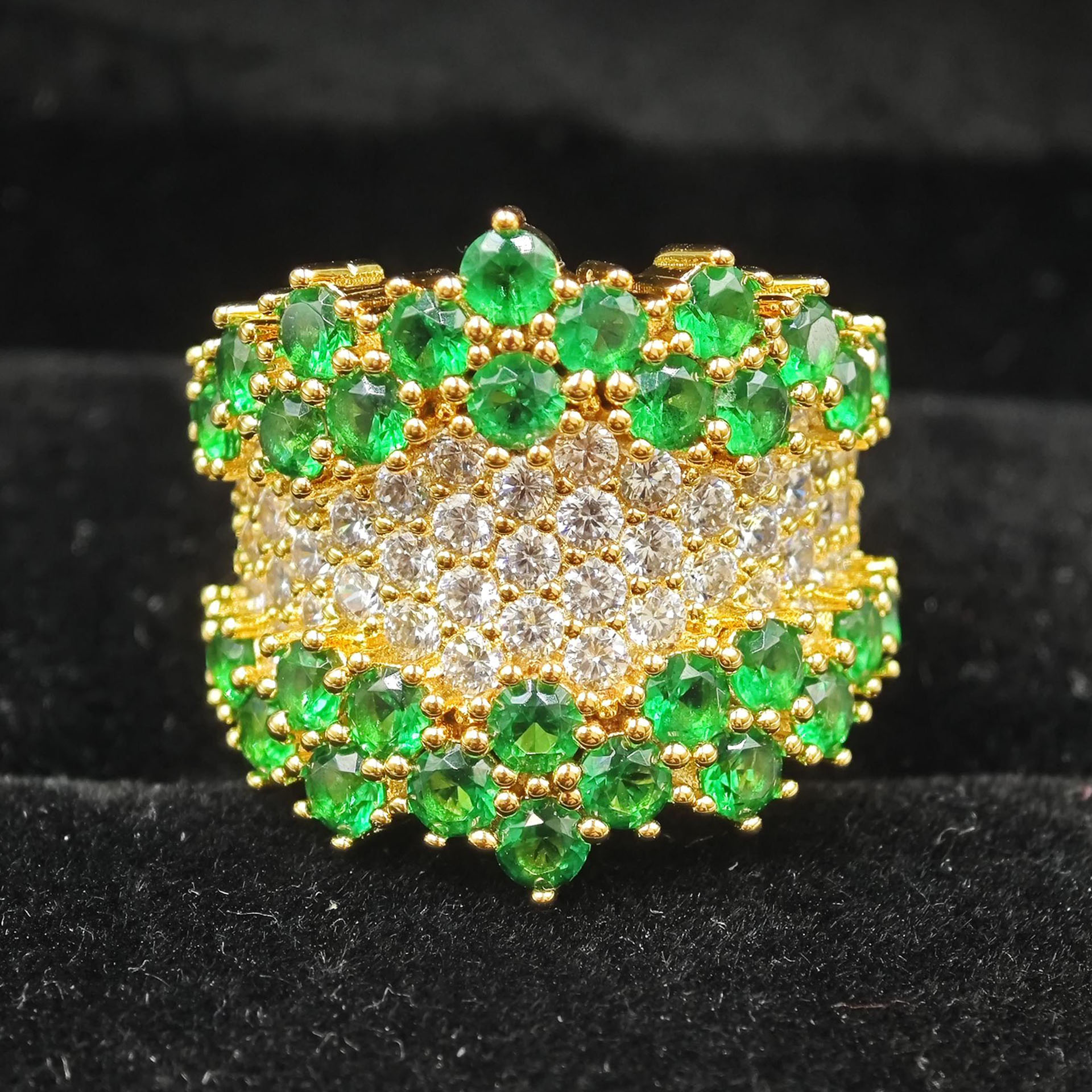 2.74ct Micro-pave Setting Emerald&White Sapphire Cocktail Ring