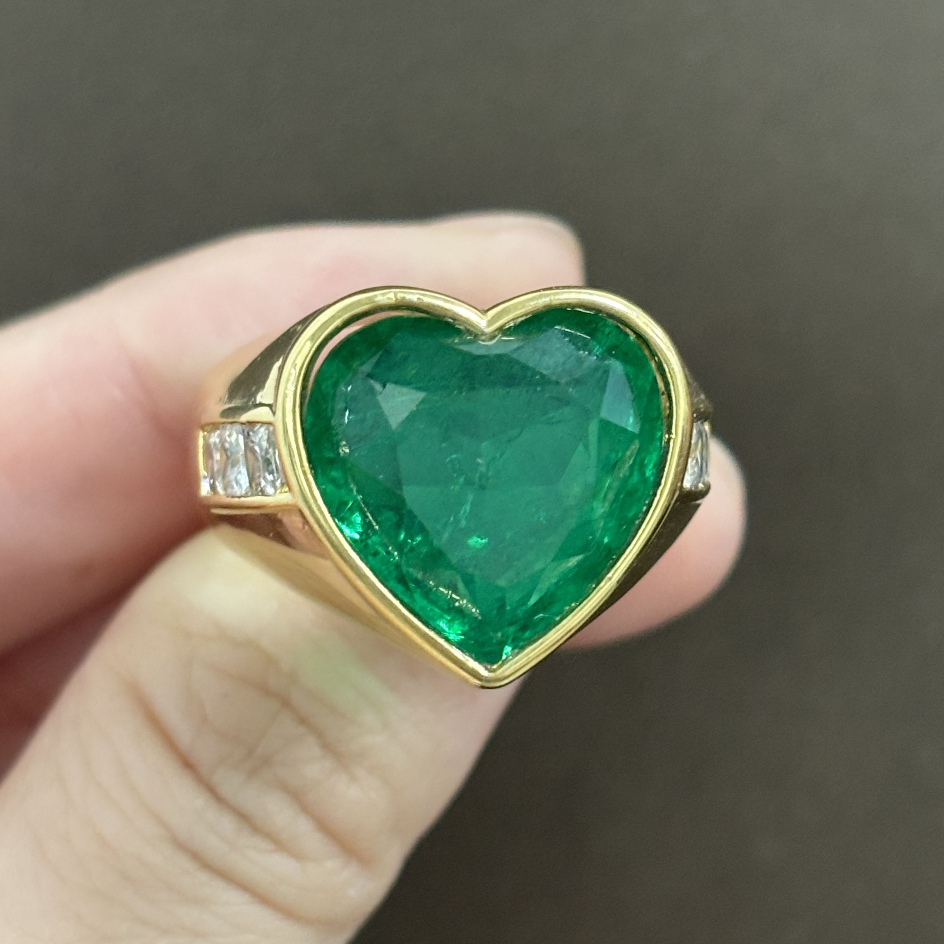 9ct Bezel Setting Heart Cut Emerald Sapphire Engagement Ring