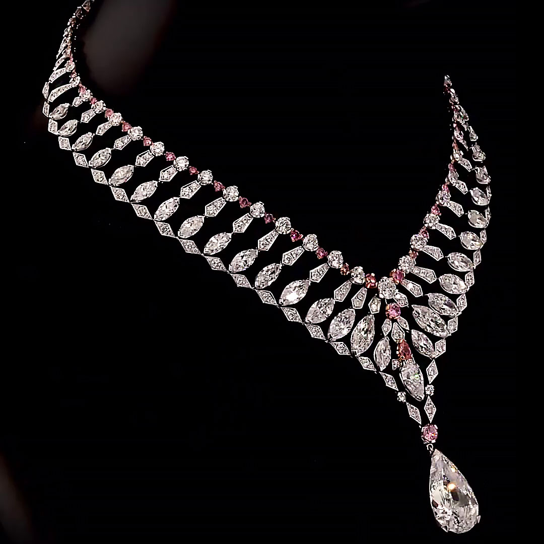 Multi-cut White&Pink Sapphire Pendant Necklace