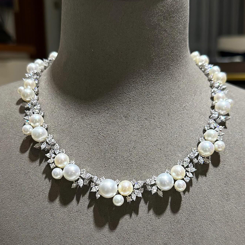 Fashion Multi-cut White Sapphire Pearl Necklace