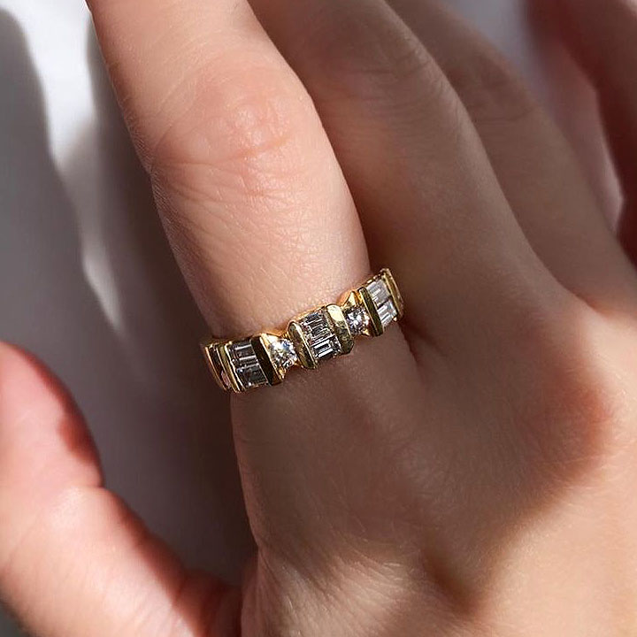 4.25ct Emerald&Round Cut White Sapphire Eternity Ring