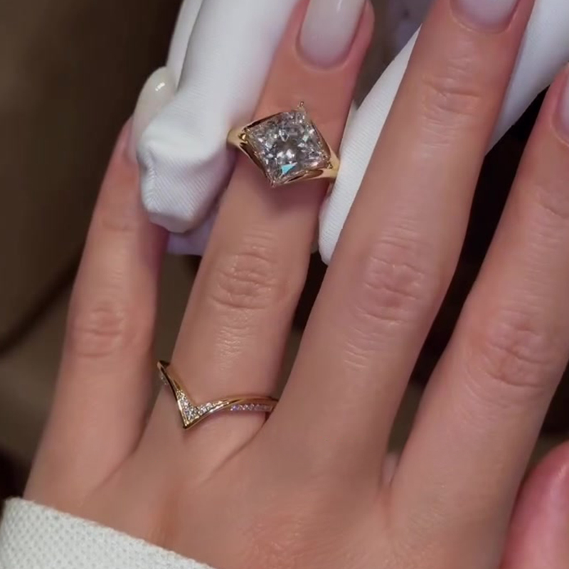 Fashion 4ct Princess Cut Moissanite Three Tier Stacked Wedding Sets